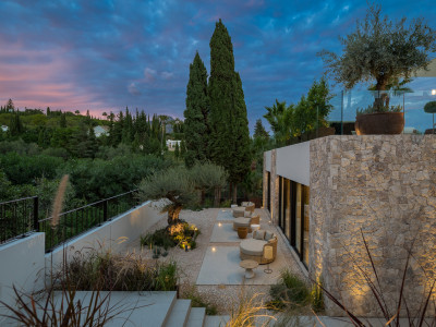 Villa zum Verkauf in Nueva Andalucia