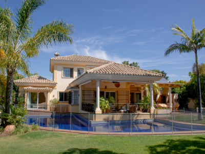 Villa en venta en Casasola, Estepona