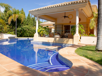 Villa en venta en Casasola, Estepona