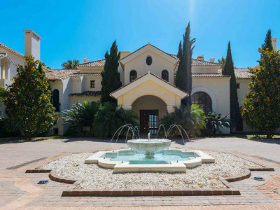 Villa en venta en La Zagaleta, Benahavis