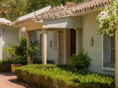 Villa en venta en Fuente del Espanto, Benahavis
