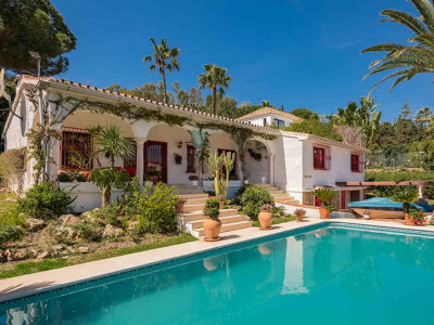 A lovely traditional Andalusian 4-bedroom villa 