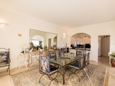Villa for sale in Aldea Dorada, Nueva Andalucia
