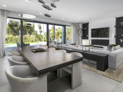 Villa en venta en Aloha, Nueva Andalucia