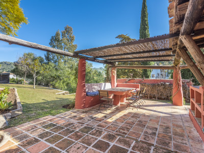 Finca for sale in Benahavis