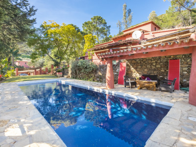 Finca for sale in Benahavis