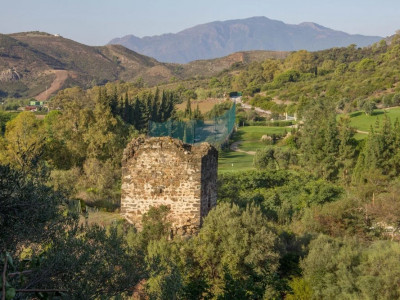 Земельный участок в продаже в Puerto del Almendro, Бенахавис