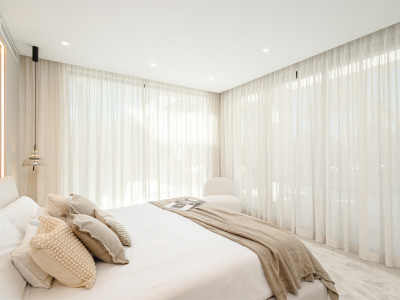 Villa zum Verkauf in Los Naranjos Golf, Nueva Andalucia
