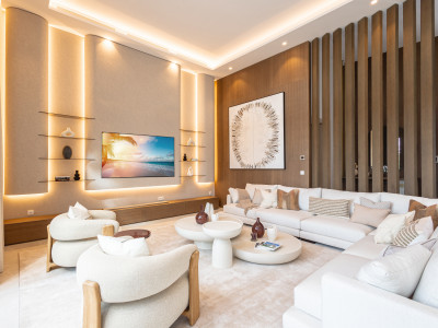 Villa zum Verkauf in Los Naranjos Golf, Nueva Andalucia