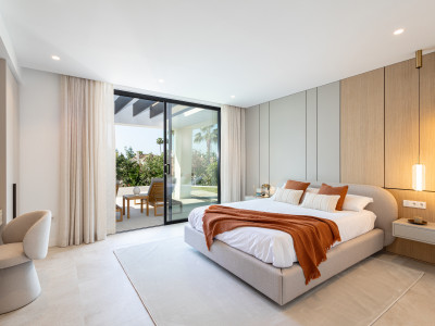 Villa zum Verkauf in Los Naranjos Golf, Nueva Andalucia