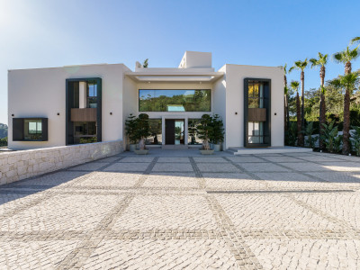 Villa for sale in La Zagaleta, Benahavis