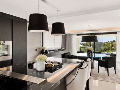 Villa à vendre à Los Naranjos Golf, Nueva Andalucia