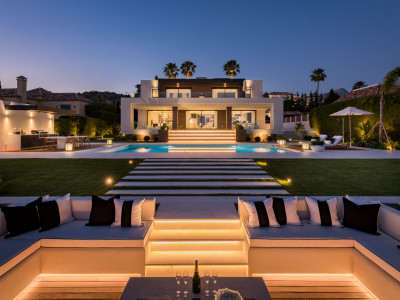 Villa à vendre à Los Naranjos Golf, Nueva Andalucia
