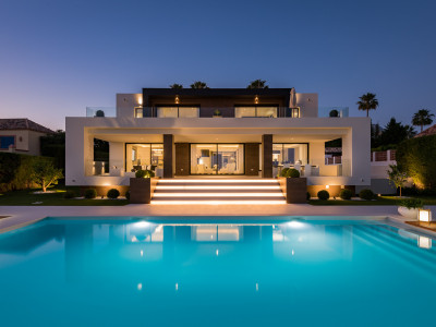 Villa à vendre à Los Naranjos Golf, Nueva Andalucia