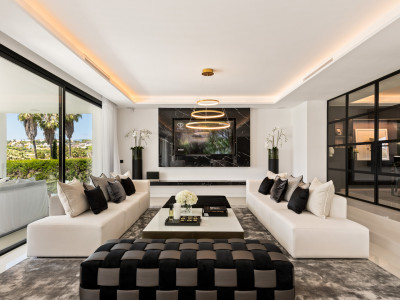 Villa à vendre à Los Naranjos Golf, Nueva Andalucia