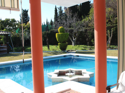 Villa en venta en Bel Air, Estepona