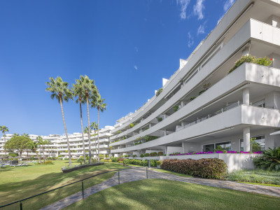 Апартамент на нижнем этаже в продаже в Los Granados Playa, Эстепона