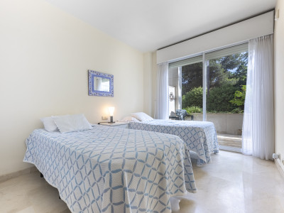 Апартамент на нижнем этаже в продаже в Los Granados Playa, Эстепона