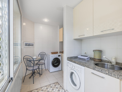 Апартамент на нижнем этаже в продаже в Los Granados Playa, Эстепона