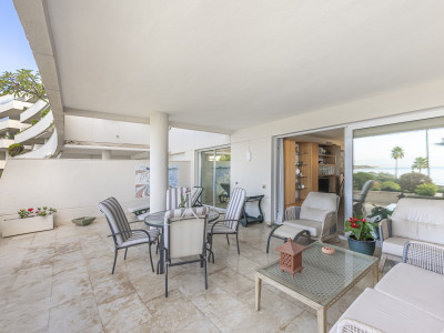 Апартамент на нижнем этаже в продаже в Los Granados Playa, Эстепона