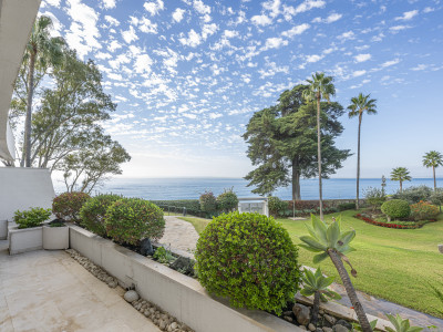 Апартамент на нижнем этаже в продаже в Los Granados Playa, Эстепона