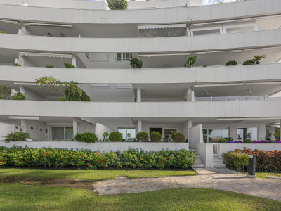 Апартамент на нижнем этаже в продаже в Los Granados Playa, Эстепона