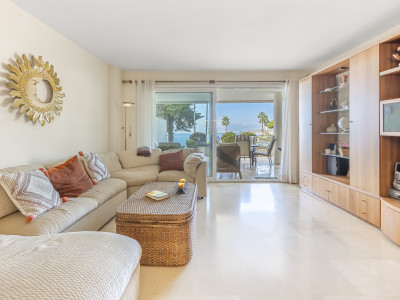 Апартамент на нижнем этаже в продаже в Los Granados Playa, Эстепона