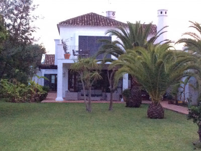 Villa for sale in Guadalmina Baja, San Pedro de Alcantara