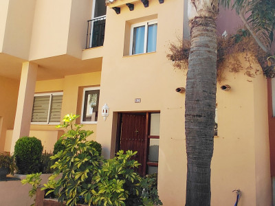 Maison de Ville à vendre à Condes de Iza, Nueva Andalucia