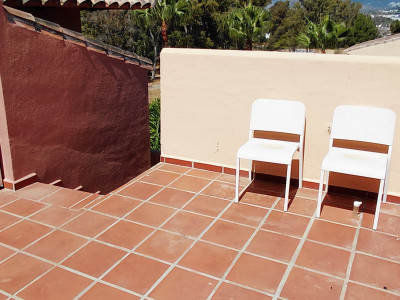 Maison de Ville à vendre à Condes de Iza, Nueva Andalucia