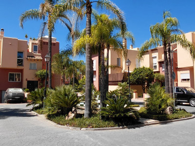 Maison de Ville à vendre à Condes de Iza, Nueva Andalucia