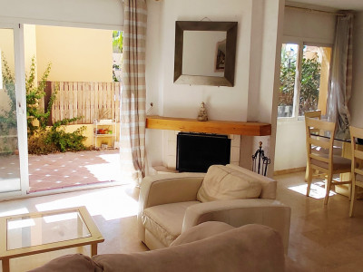 Maison de Ville à vendre à Condes de Iza, Nueva Andalucia