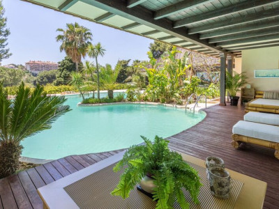 Villa en alquiler en Rio Real, Marbella Este