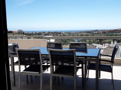 Benahavis, 3 bedroom apartment with fantastic sea views