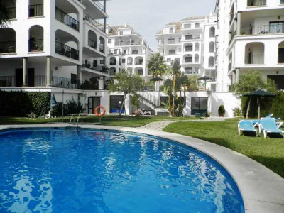 Apartamento Planta Baja en venta en Marina Duquesa, Manilva