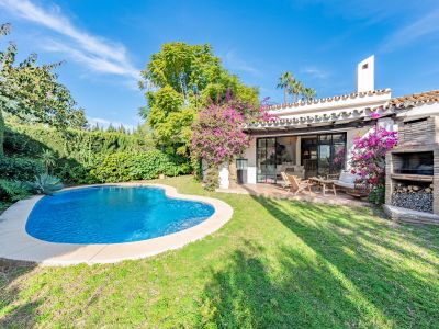 Villa in Atalaya, Estepona