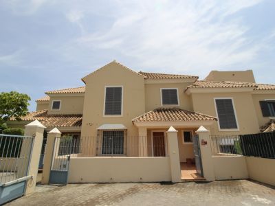 Town House in La Alqueria, Benahavis