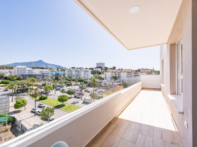 Apartment in Nueva Andalucia, Marbella