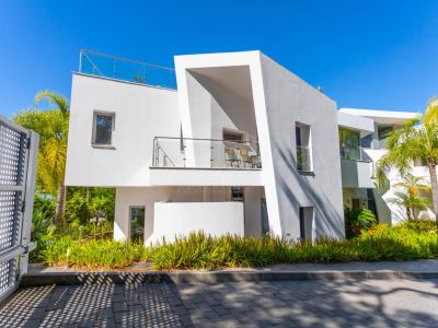 Villa Pareada en Meisho Hills, Marbella