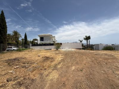 Plot in Los Flamingos Golf, Benahavis