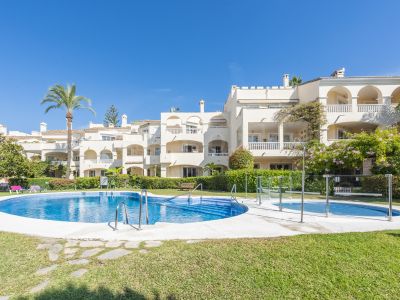 Apartamento en El Pilar, Estepona