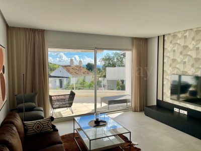 Apartment in Los Altos de los Monteros, Marbella