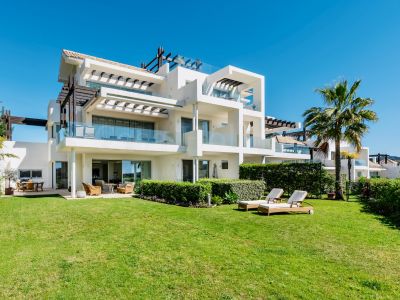 Duplex Planta Baja en Marbella Club Hills, Benahavis