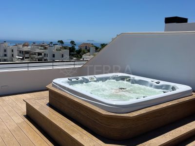Duplex Penthouse in Las Mesas, Estepona