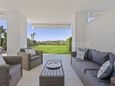 Apartamento Planta Baja en Los Arqueros, Benahavis