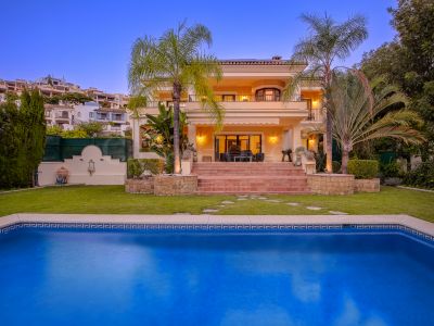 Villa en Los Arqueros, Benahavis