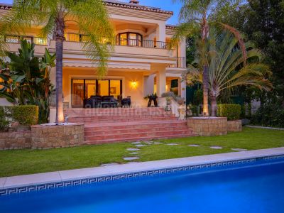 Villa en Los Arqueros, Benahavis