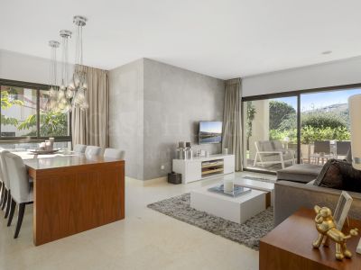 Apartamento Planta Baja en Los Capanes del Golf, Benahavis