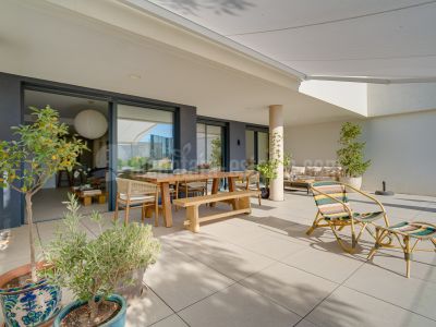 Apartamento Planta Baja en Los Altos de los Monteros, Marbella