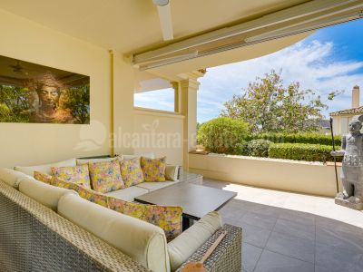 Apartamento Planta Baja en Los Capanes del Golf, Benahavis